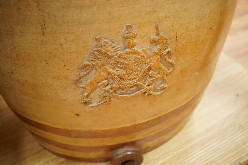 An early 19th century Doulton & Watts stoneware liquor barrel, 45cm high